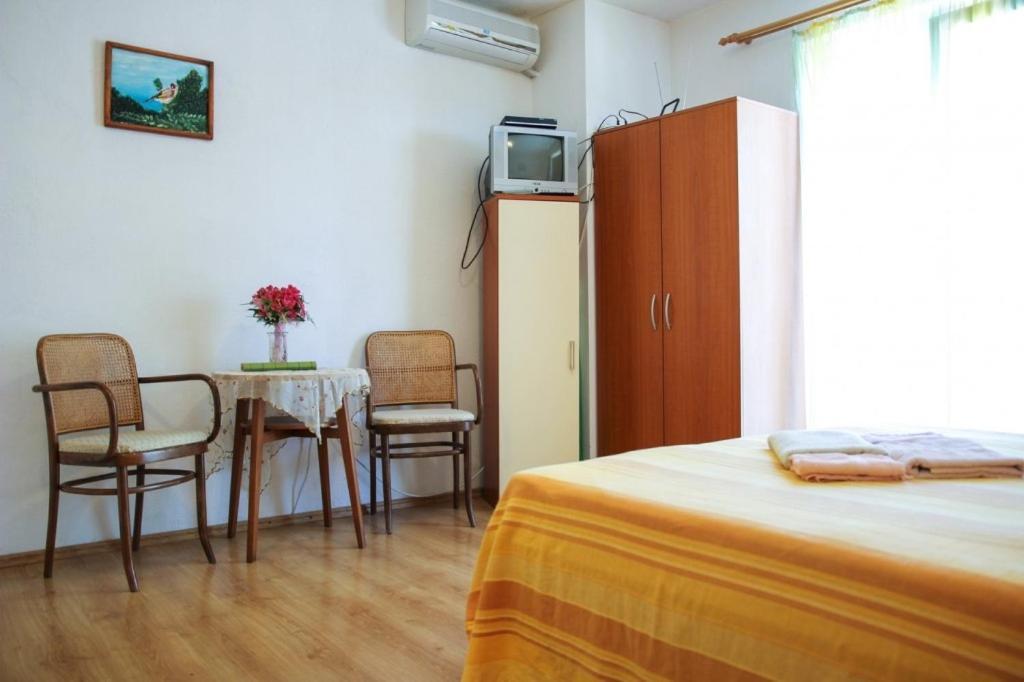 Apartments By The Sea Makarska - 15200 ภายนอก รูปภาพ